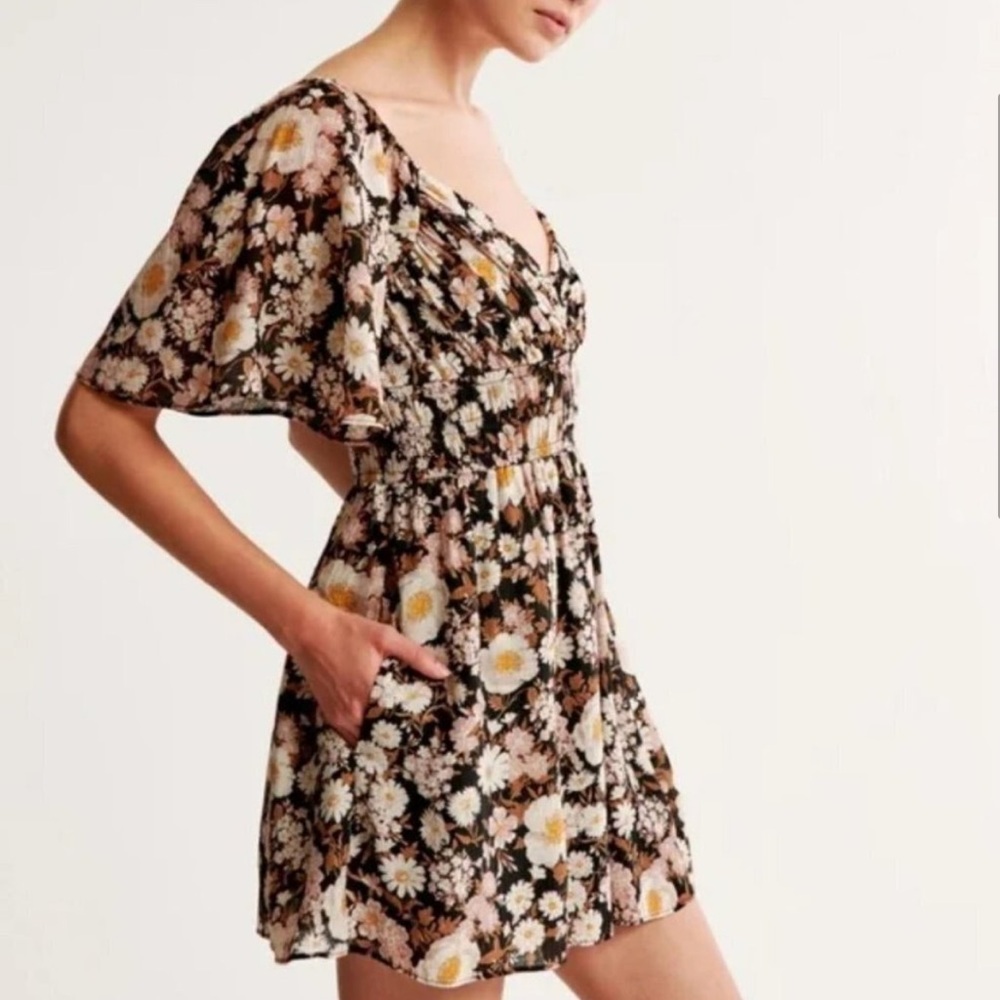 Abercrombie & Fitch Angel Sleeve Smocked Waist Dress